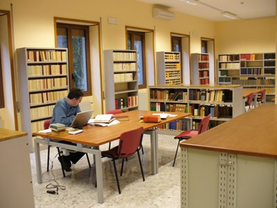 Riapertura della biblioteca